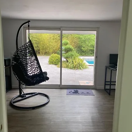 民宿 Privee Avec Piscine Proche Des 24 Saint-Gervais en-Belin